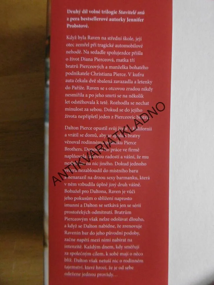 MILUJ MĚ KDEKOLI, JENNIFER PROBSTOVÁ, **an