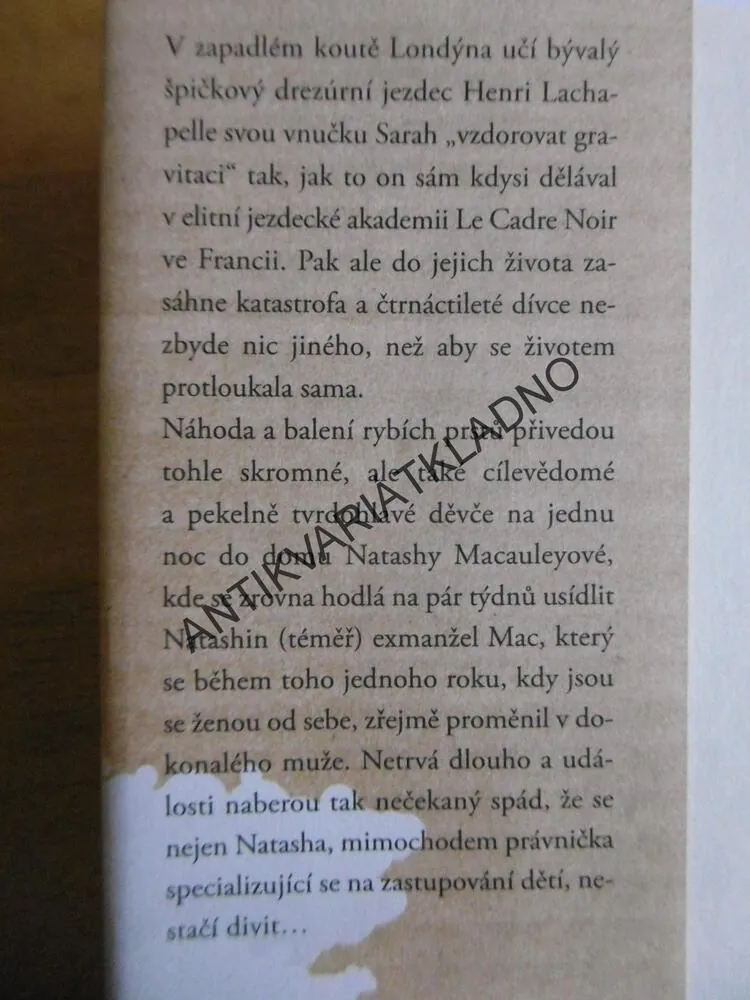 KRASOJEZDKYNĚ, JOJO MOYESOVÁ, EDICE SVĚTOVÝ BESTSELLER, **an