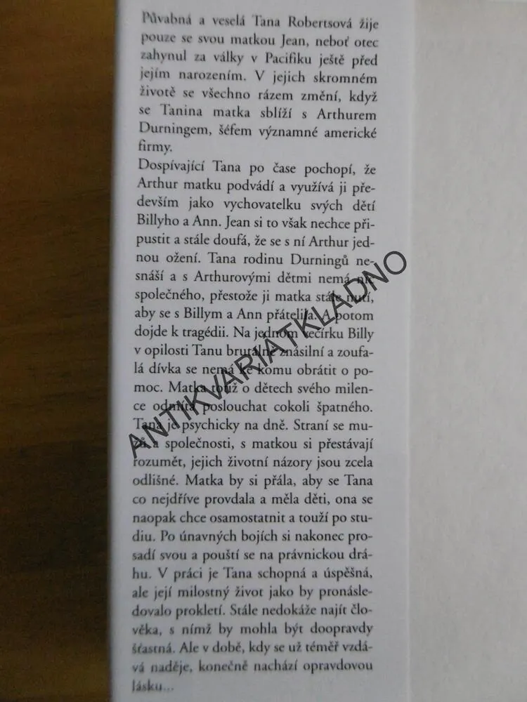UZAVŘENÝ KRUH, DANIELLE STEEL, **an