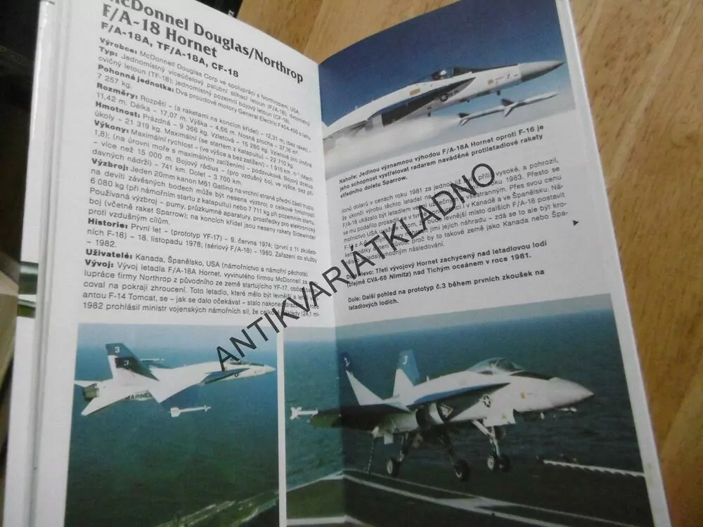 BOJOVÁ LETADLA NATO, ILUSTROVANÝ PRŮVODCE, BILL GUNSTON, **an