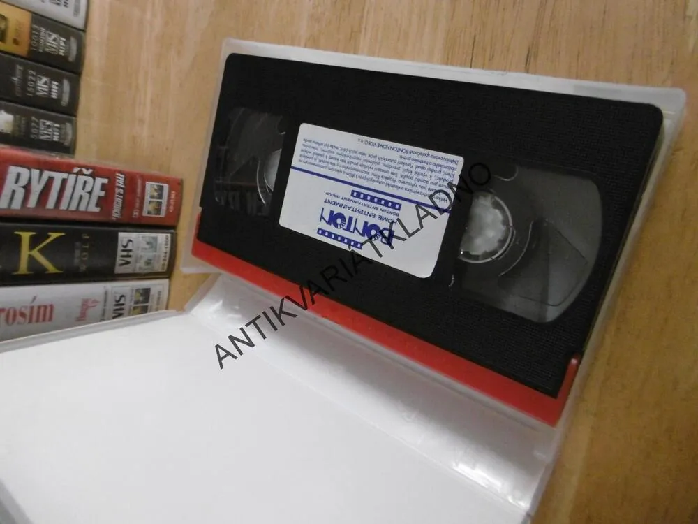 TYGR A DRAK, VHS