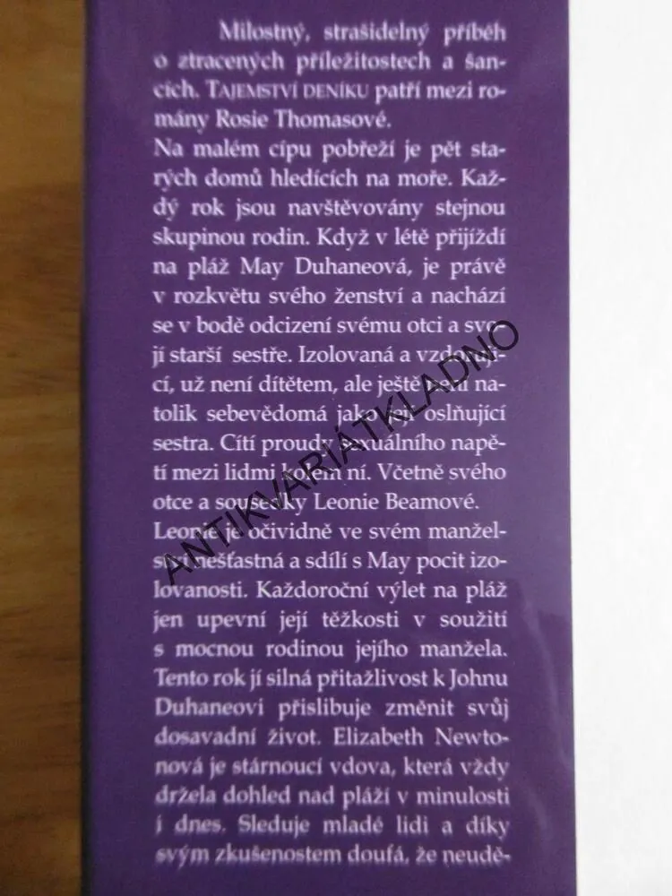 TAJEMSTVÍ DENÍKU, ROSIE THOMASOVÁ, **an