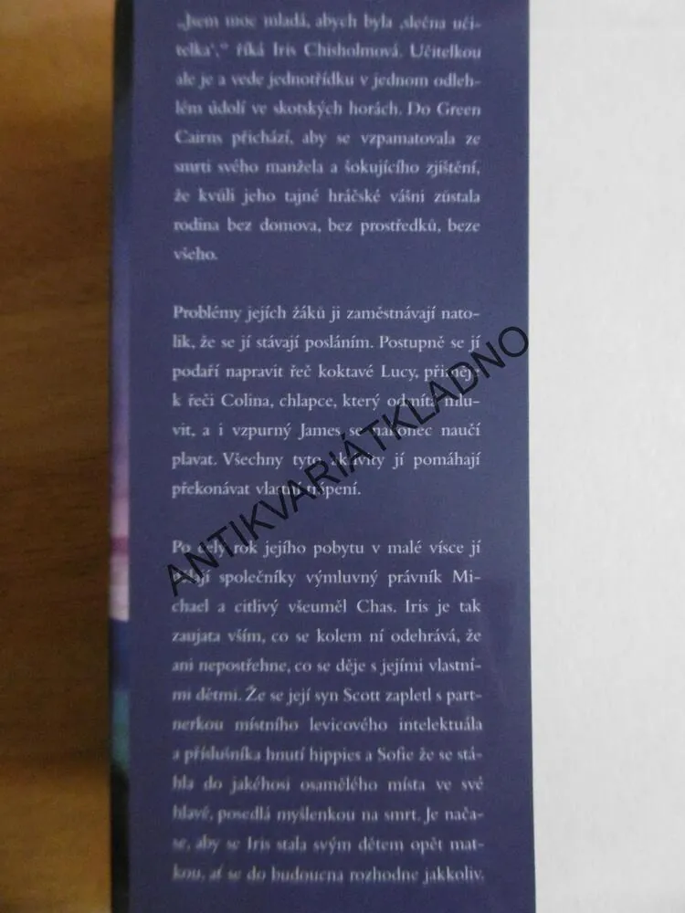 TANEC NA VZDÁLENÉM MÍSTĚ, ISLA DEWAROVÁ, **an