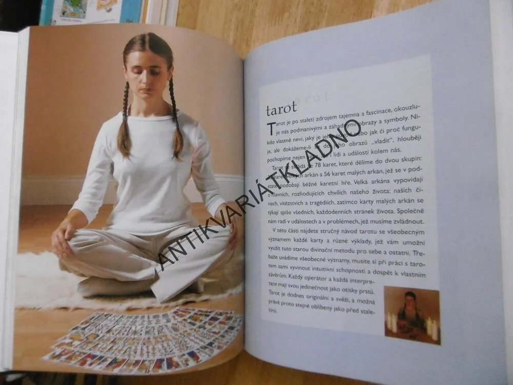 VELKÁ OBRAZOVÁ ENCYKLOPEDIE PŘEDPOVÍDÁNÍ BUDOUCNOSTI, **an