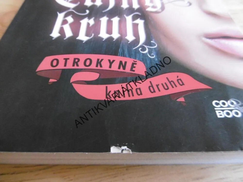 TAJNÝ KRUH, OTROKYNĚ, KNIHA DRUHÁ, L.J. SMITH, **an