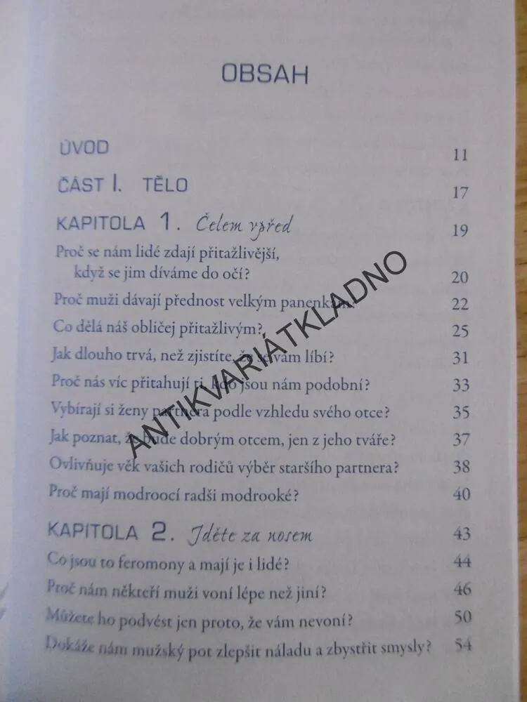 MAJÍ PÁNI RADŠI BLONDÝNKY? JENA PINCOTTOVÁ, **an