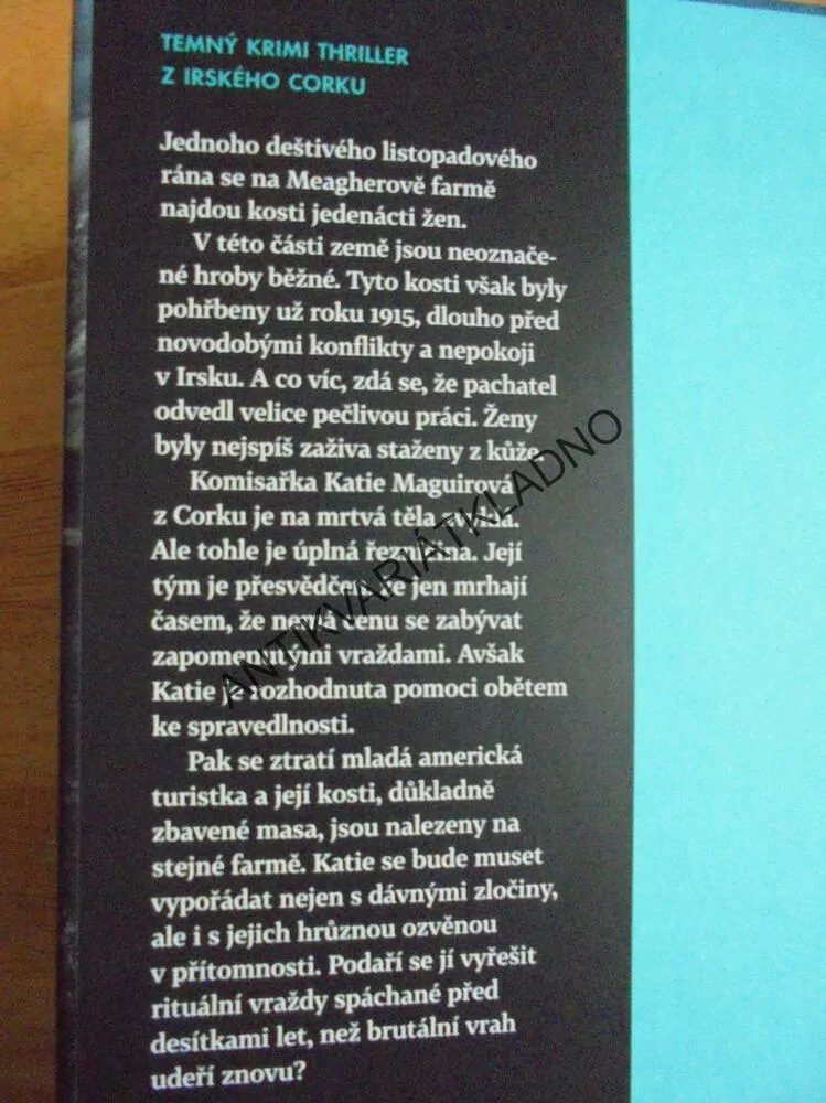 BÍLÉ KOSTI, GRAHAM MASTERTON,