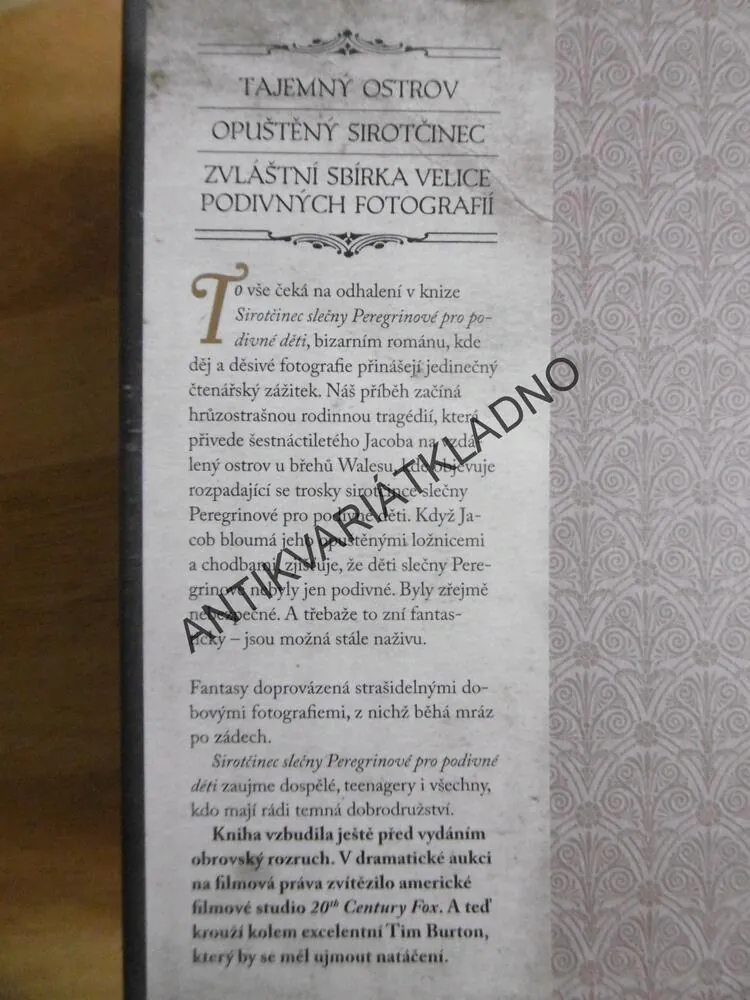 SIROTČINEC SLEČNY PEREGRINOVÉ PRO PODIVNÉ DĚTI, RANSOM RIGGS, **an