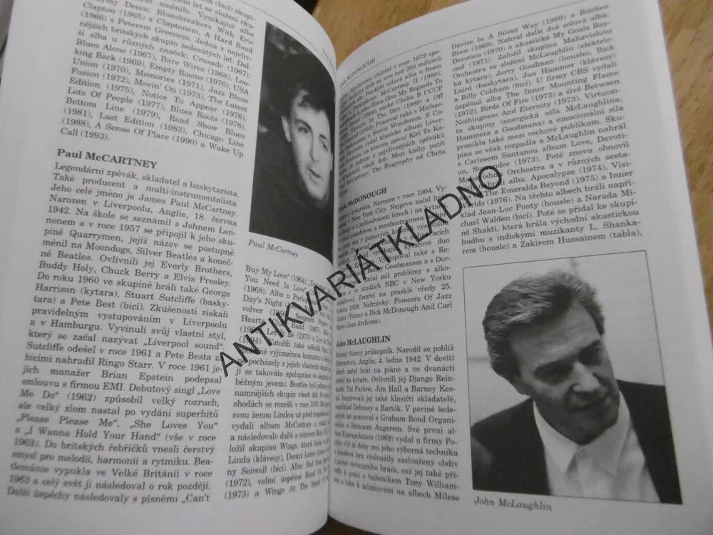 KDO JE KDO KYTAROVÍ MISTŘI, CLIFF DOUSE,