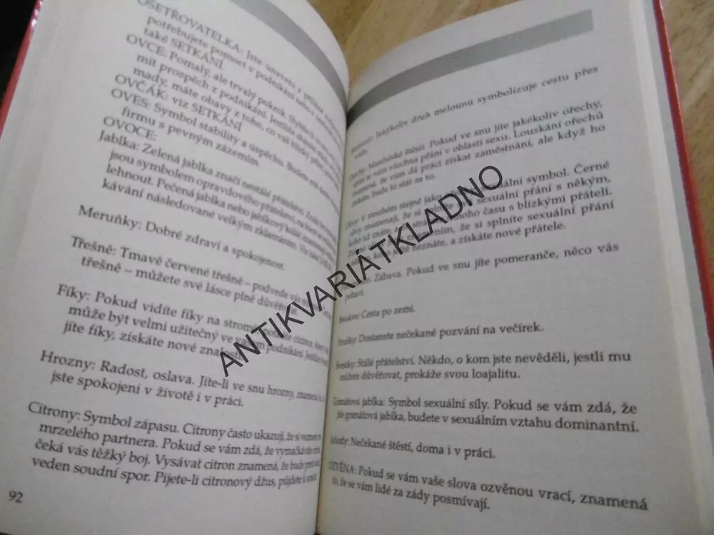 CIKÁNSKÝ SNÁŘ, RAYMOND BUCKLAND, **an