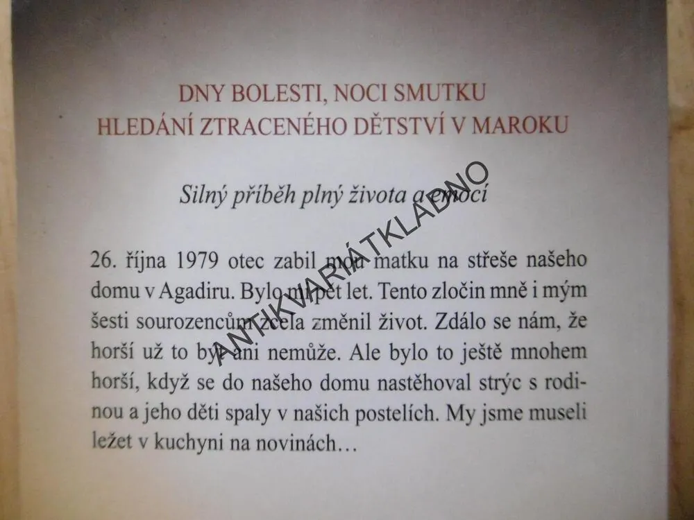 PLÁČ V POUŠTI, WARDA SAILLO, **an