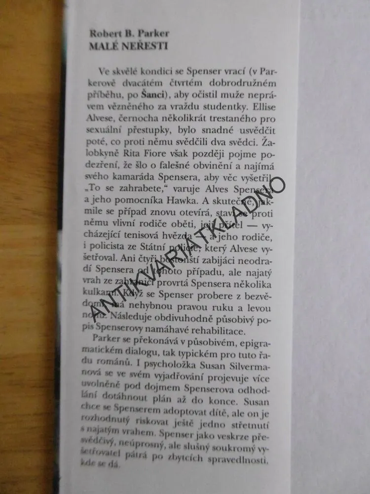 MALÉ NEŘESTI, ROBERT B. PARKER, **an