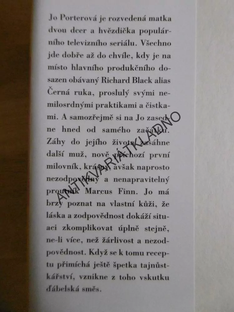 HORKÉ POLIBKY, DONNA HAY, **an