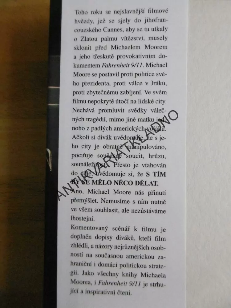 FAHRENHEIT 9/11, MICHAEL MOORE, ZLATÁ PALMA V CANNES! ČESKY, **an