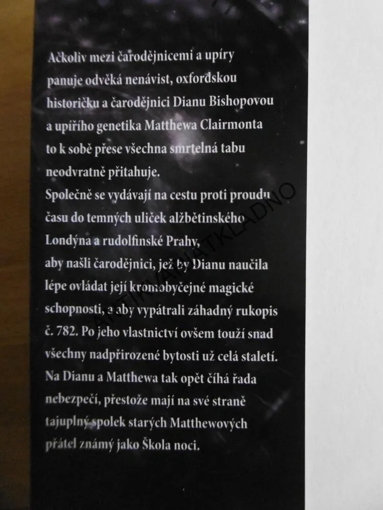 STÍN NOCI, DEBORAH HARKNESSOVÁ