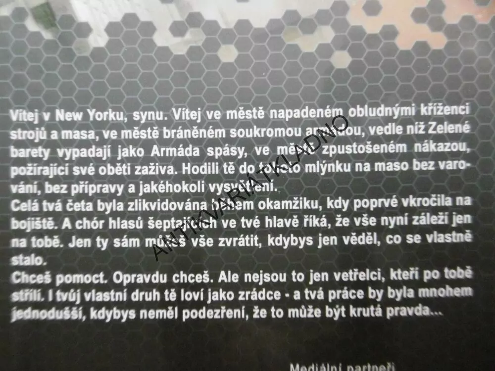 CRYSIS LEGIE, PETER WATTS, **an