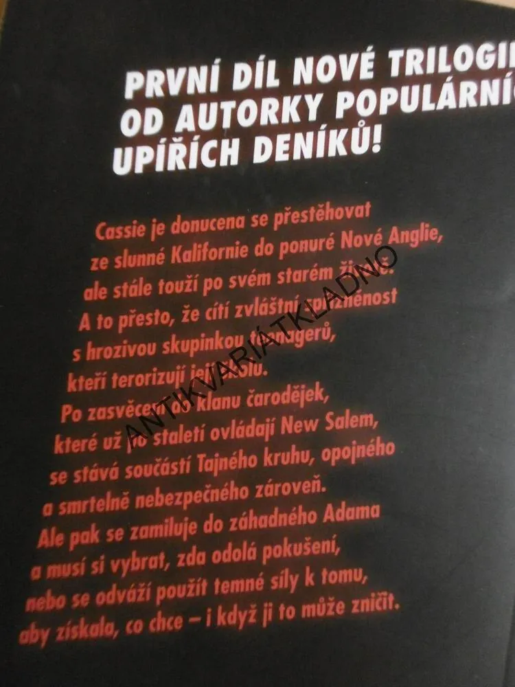 TAJNÝ KRUH, ZASVĚCENÍ, KNIHA PRVNÍ, L.J. SMITH, **an