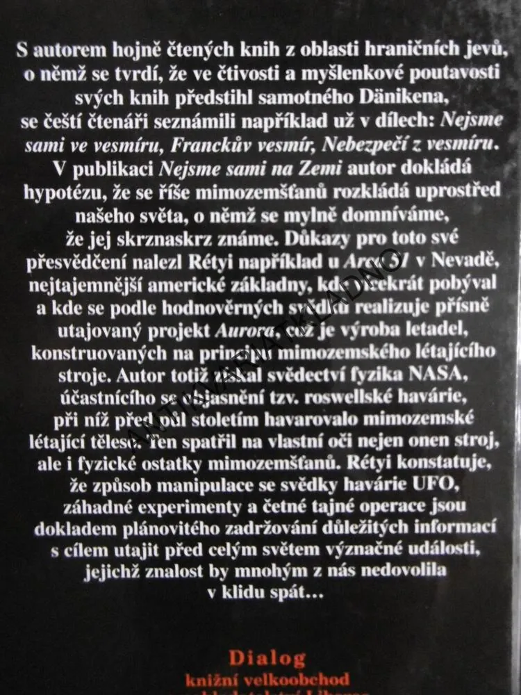 NEJSME SAMI NA ZEMI, ANDREAS VON RÉTYI, **an