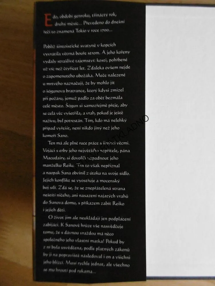 OHNIVÉ KIMONO, LAURA JOH ROWLANDOVÁ, **an