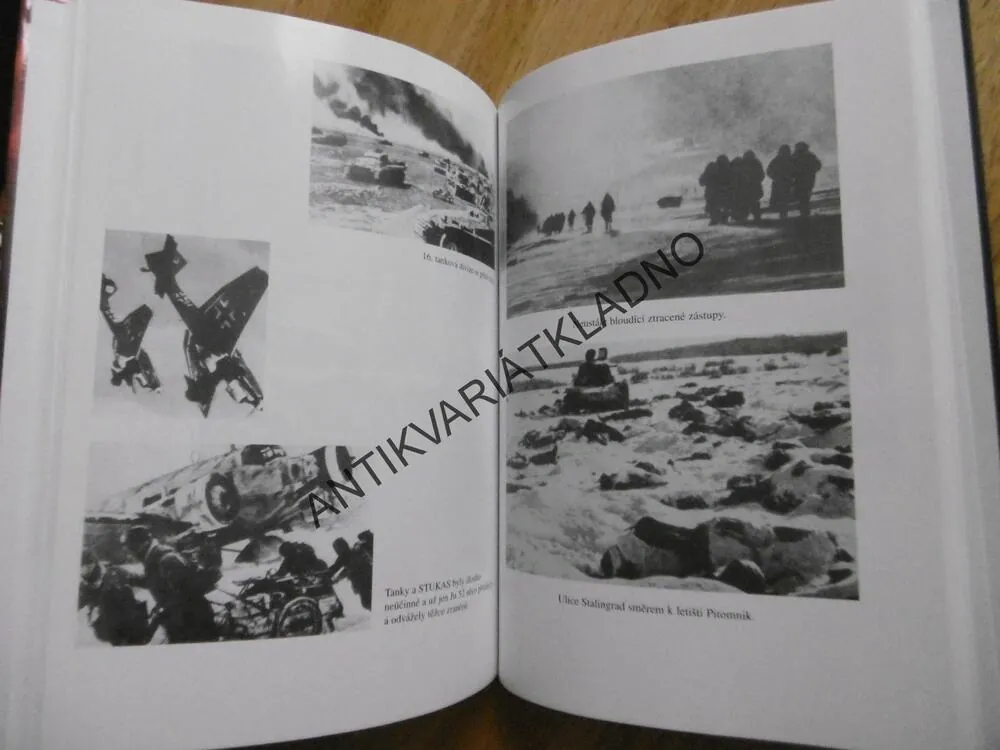 STALINGRAD, SLÁVA A PÁD 6. ARMÁDY, PAUL CARELL,**an