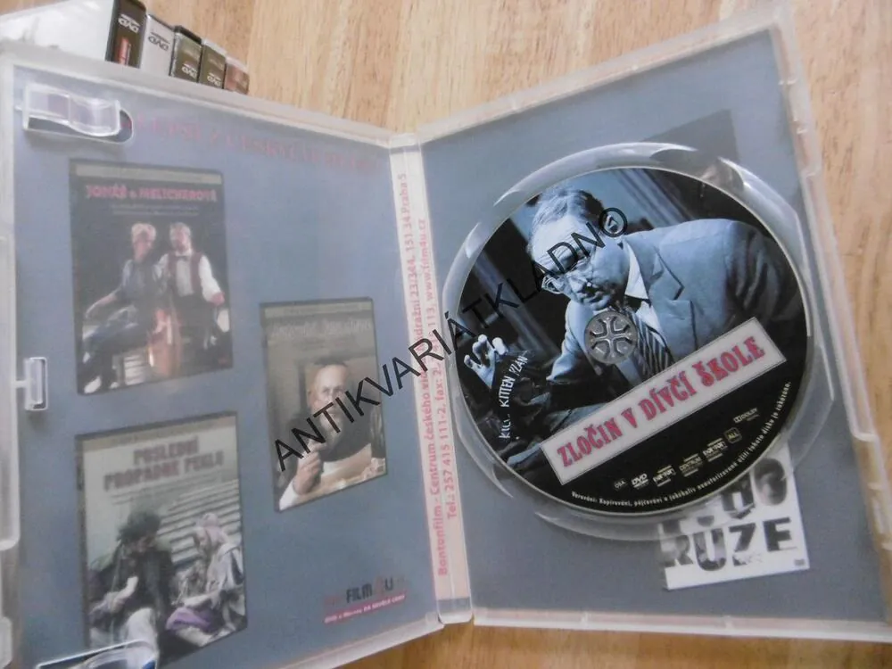 ZLOČIN V DÍVČÍ ŠKOLE, DVD FILM