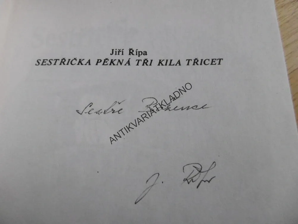 SESTŘIČKA PĚKNÁ TŘI KILA TŘICET, ŘÍPA, KREJČOVÁ