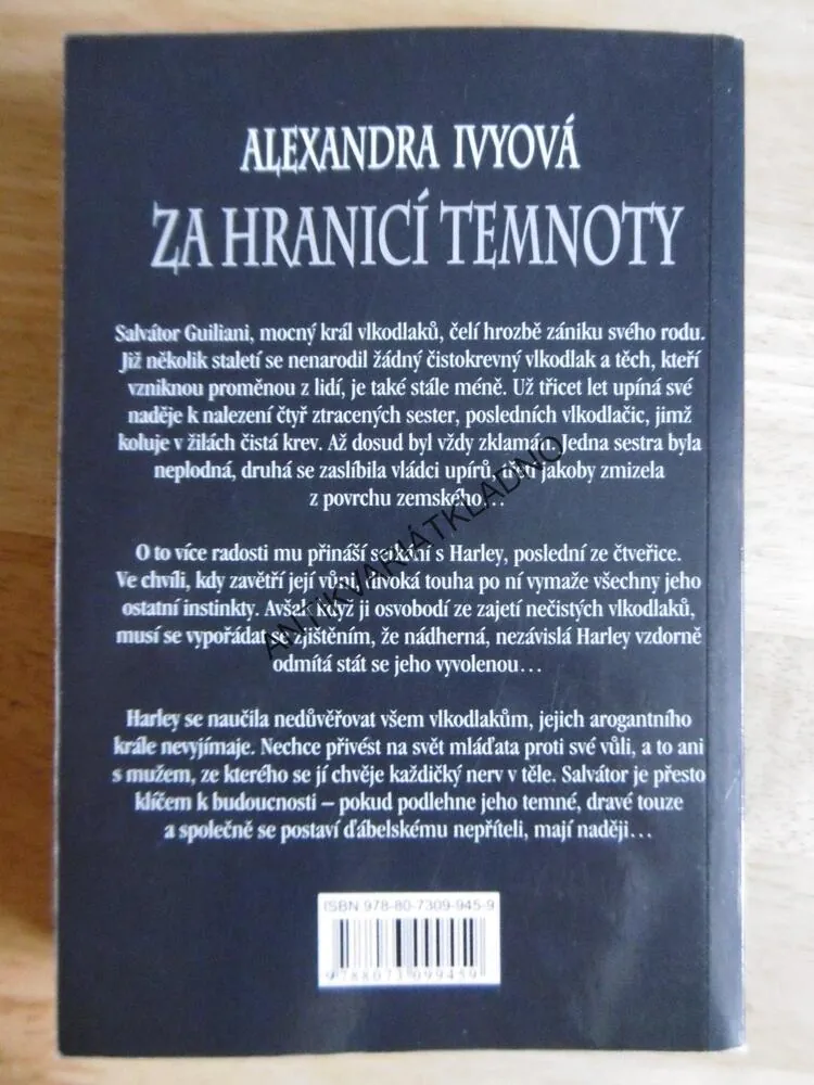 ZA HRANICÍ TEMNOTY, ALEXANDRA IVYOVÁ, **an