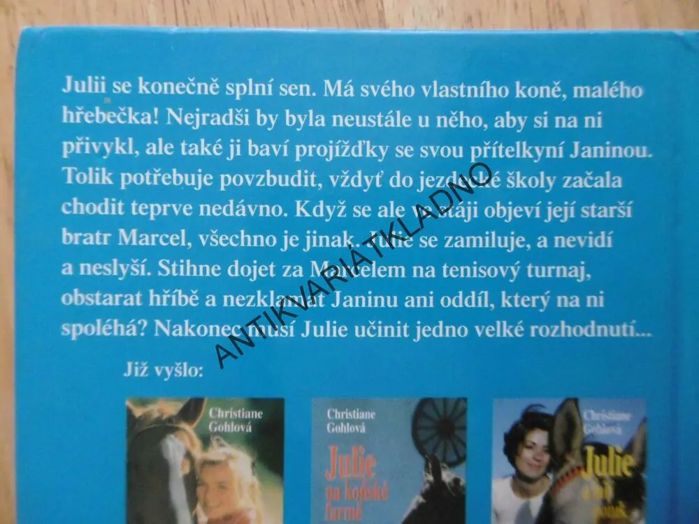 JULIE A HŘÍBĚ, CHRISTIANE GOHLOVÁ, **an