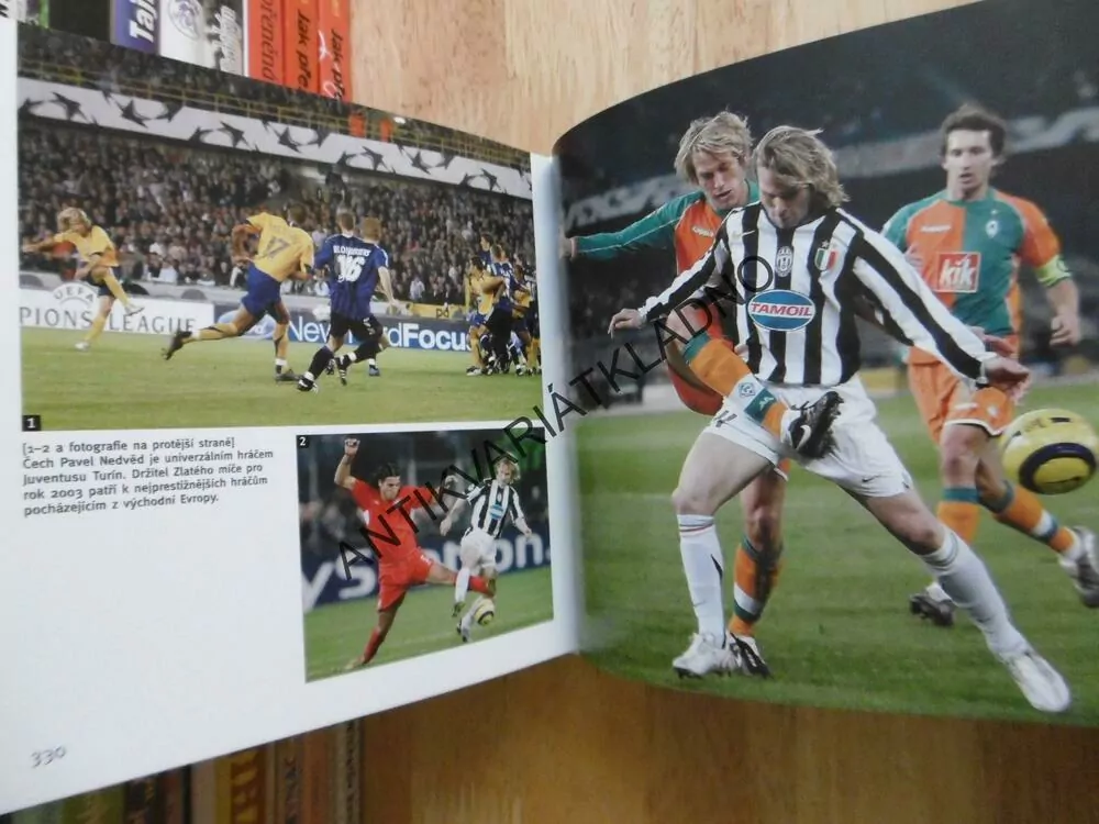 FOTBAL, 1001 FOTOGRAFIÍ, **an