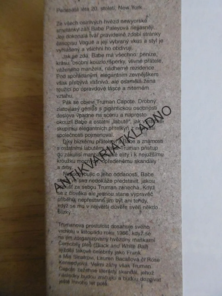 LABUTĚ Z PÁTÉ AVENUE, MELANIE BENJAMIN, **an