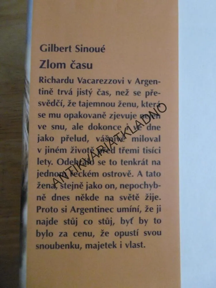 ZLOM ČASU, GILBERT SINOUÉ, **an