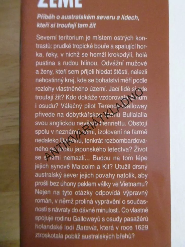 BOUŘLIVÁ ZEMĚ, JUDY NUNN, **an