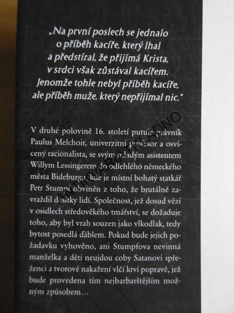 VLČÍ PROCES, NEIL MACKAY, **an