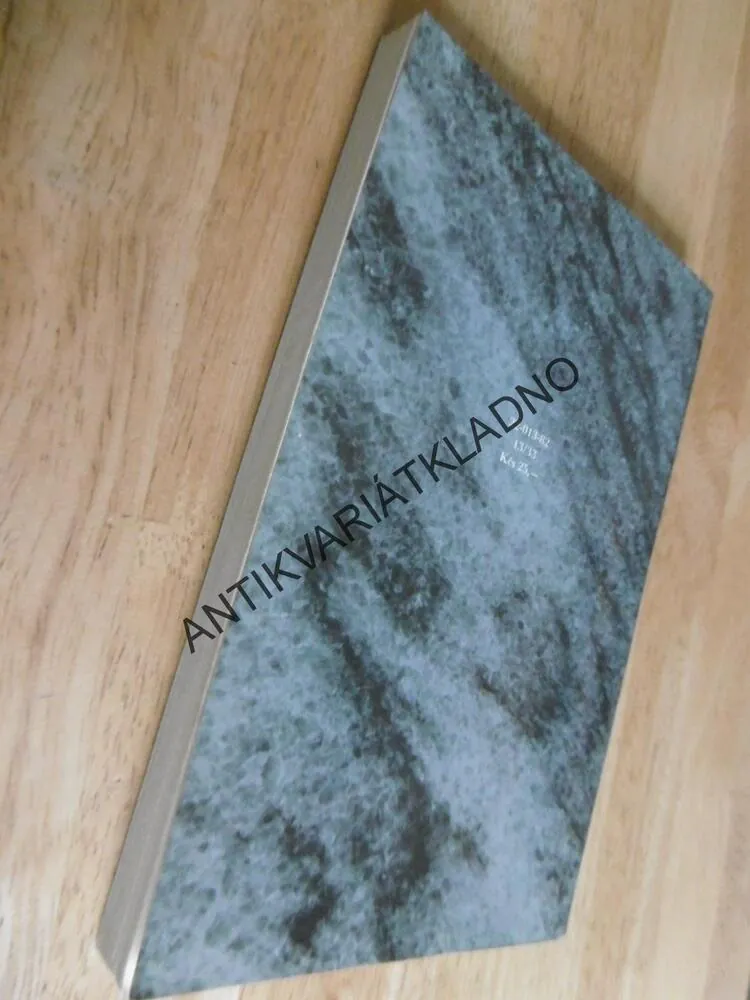 OTAZNÍKY NAD HROBY, LUDVÍK SOUČEK, **an