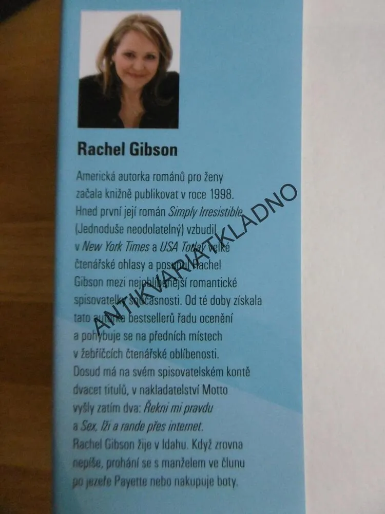 ZACHRAŇ MĚ, RACHEL GIBSON, **an