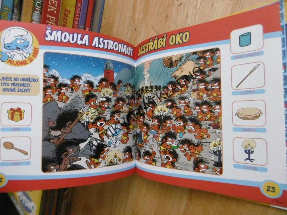 ŠMOULA ASTRONAUT 6, ŠMOULOVÉ, **an