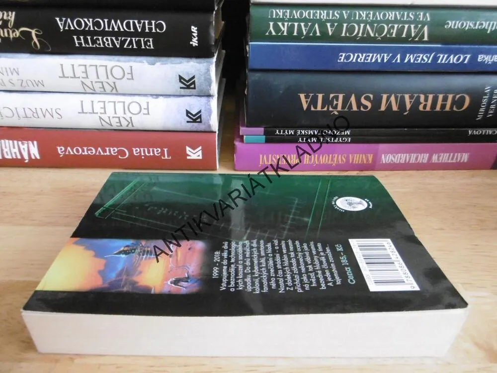 V OCEÁNU NOCI, GREGORY BENFORD, **an