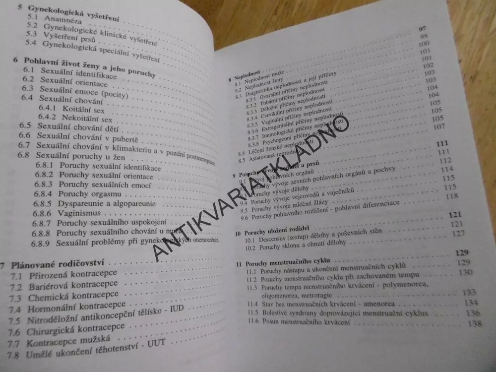 GYNEKOLOGOVÉ ŽENÁM, FRANTIŠEK MACKŮ, **an