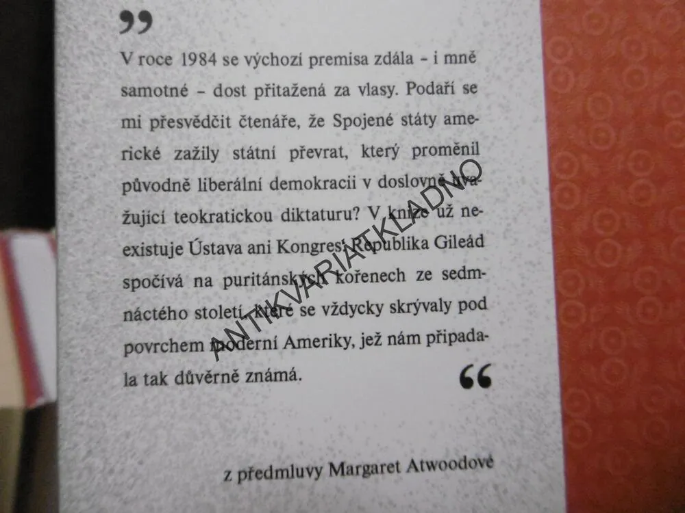 PŘÍBĚH SLUŽEBNICE, MARGARET ATWOODOVÁ, **an