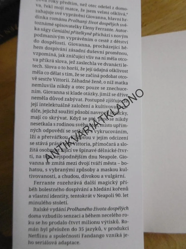 PROLHANÝ ŽIVOT DOSPĚLÝCH, ELENA FERRANTE, **an
