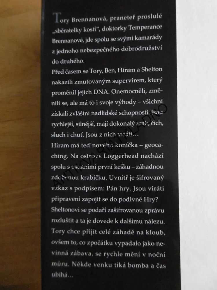 ŠIFRA, KATHY REICHS, BRENDAN REICHS, **an