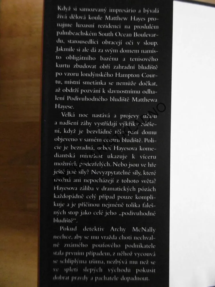 VRAŽDA V BLUDIŠTI, LAWRENCE SANDERS, **an