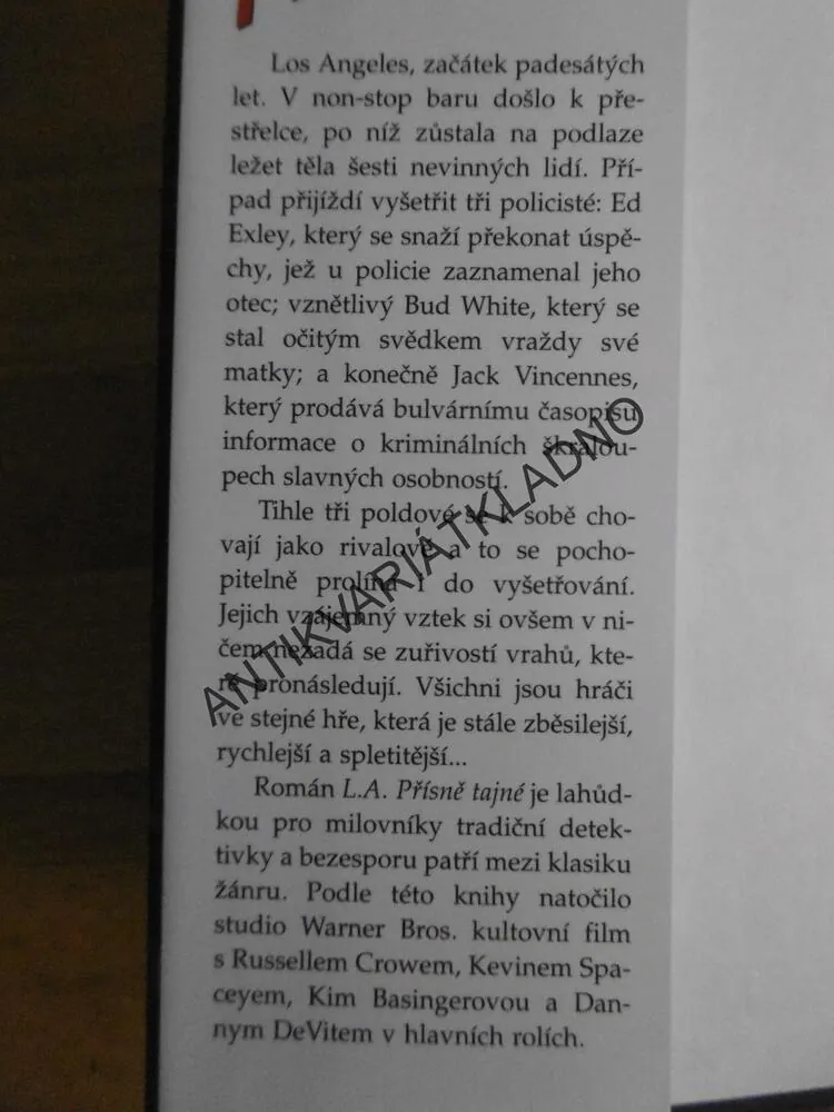 L. A. PŘÍSNĚ TAJNÉ, JAMES ELLROY, **an