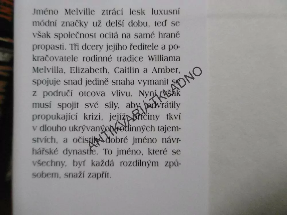 DCERY ŠTĚSTĚNY, TARA HYLANDOVÁ, **an