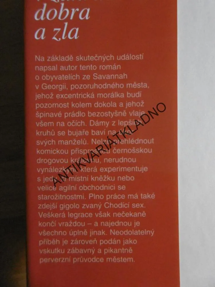 PŮLNOC V ZAHRADĚ DOBRA A ZLA, JOHN BERENDT, **an