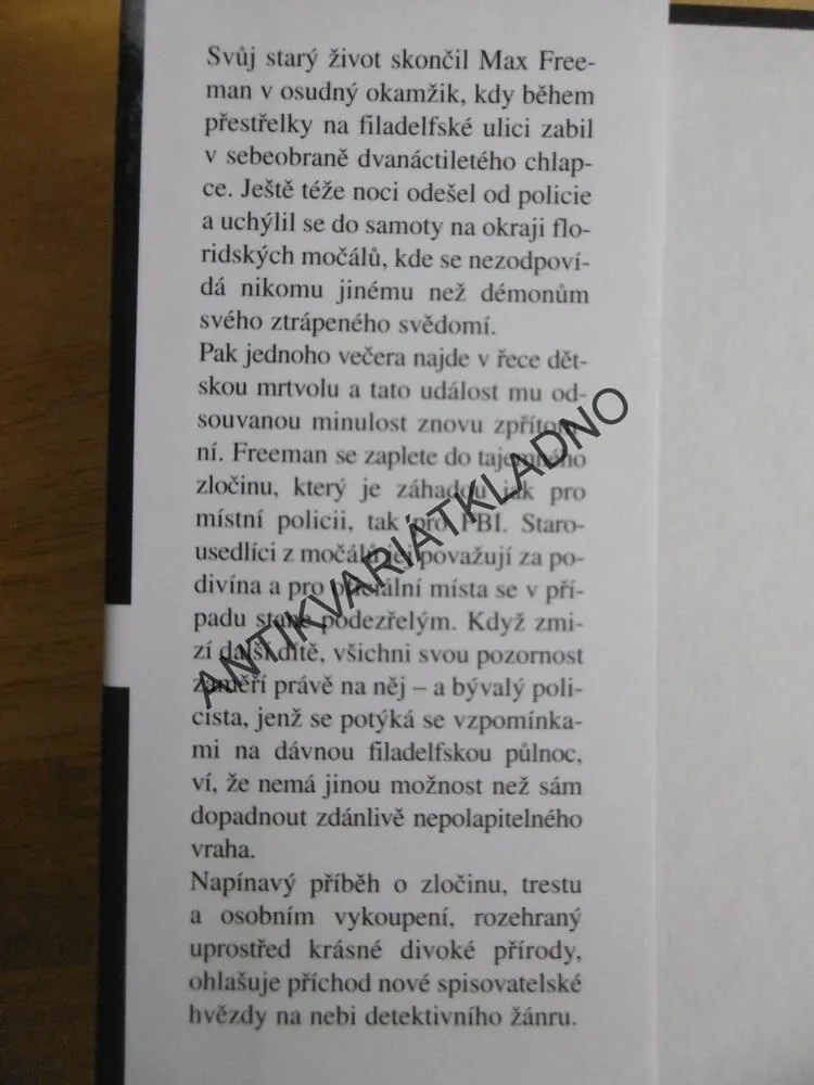 MODRÁ PŮLNOC, JONATHAN KING, **an