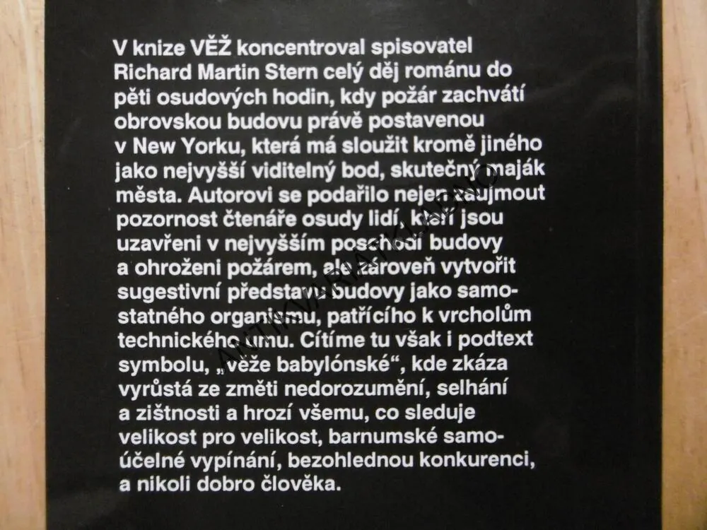 VĚŽ, R.M.STERN, **an