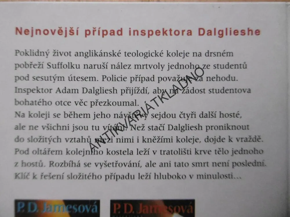 SMRT V SUTANĚ, P.D.JAMESOVÁ,**an