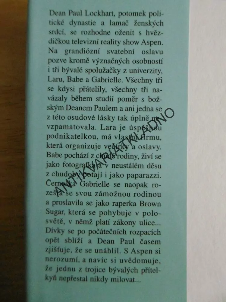BÝVALÉ PŘÍTELKYNĚ, KYLIE ADAMSOVÁ, **an