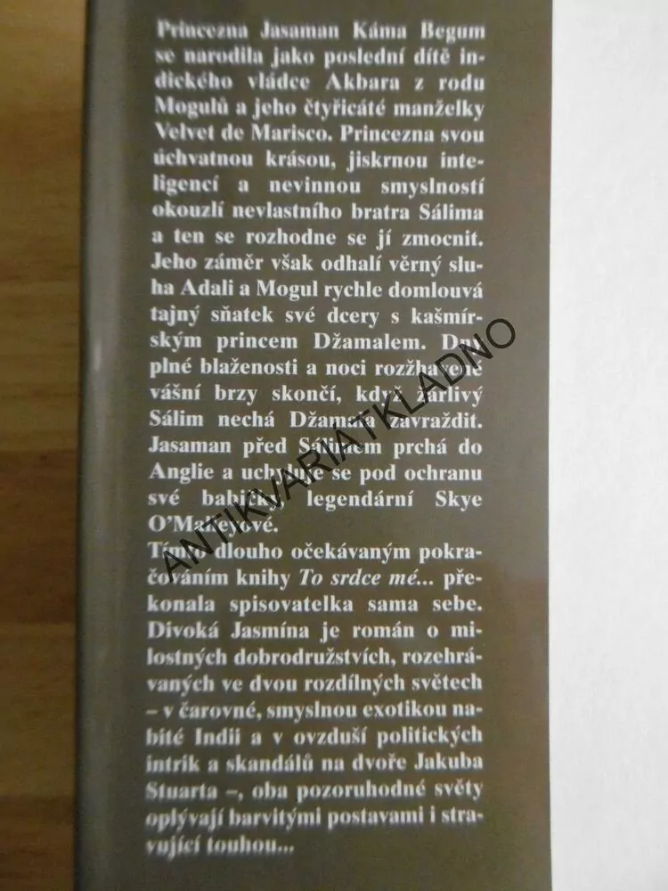 DIVOKÁ JASMÍNA, BERTRICE SMALLOVÁ, **an